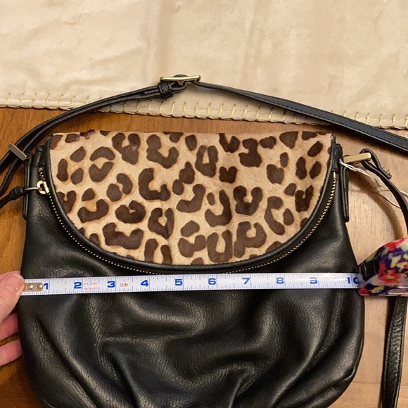 Animal print and black crossbody purse - Picture 6 of 6